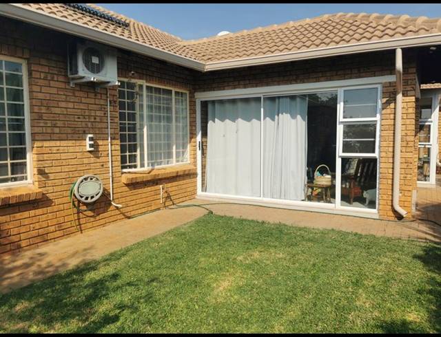 2 BEDROOM TOWNHOUSE FOR SALE IN MONTANA